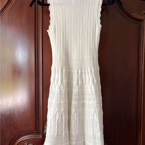 Elegant Cream Sleeveless Knit Dress